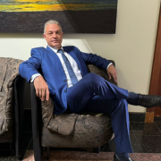 Leonardo Manzan apresenta os caminhos para aproveitar as oportunidades no mercado de energia solar.