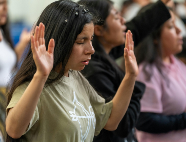 Tensão Religiosa na Terra Santa Aumenta Debate entre Líderes Cristãos e Religiões Contemporâneas