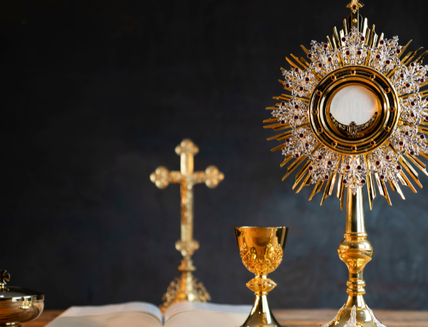 Igreja Católica Segue como Maior Força Religiosa no Brasil em Meio às Transformações da Fé