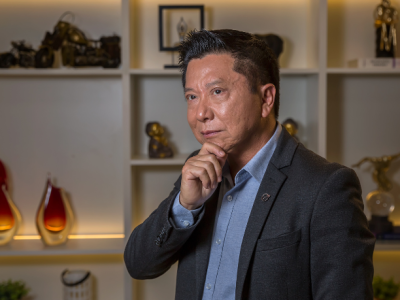 Blefaroplastia superior e inferior têm indicações diferentes e resultados complementares, explica Milton Seigi Hayashi.