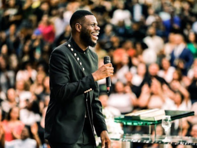 Non Stop leva o Pagodão Gospel de Samuel Eleotério para a Bahia em uma experiência única.